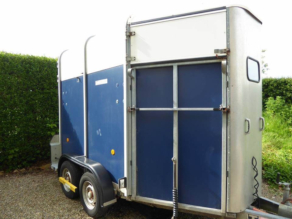 horse trailer transport